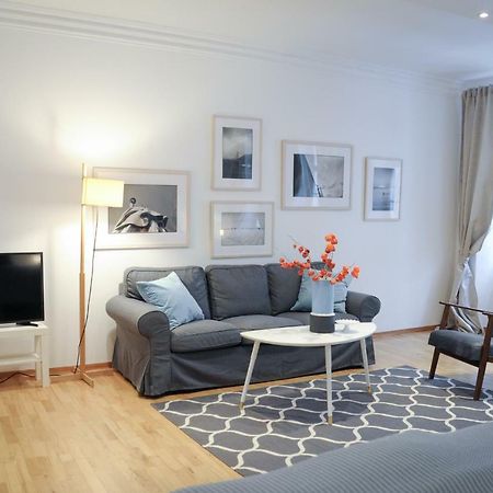 City Center Apartment Wina Bagian luar foto