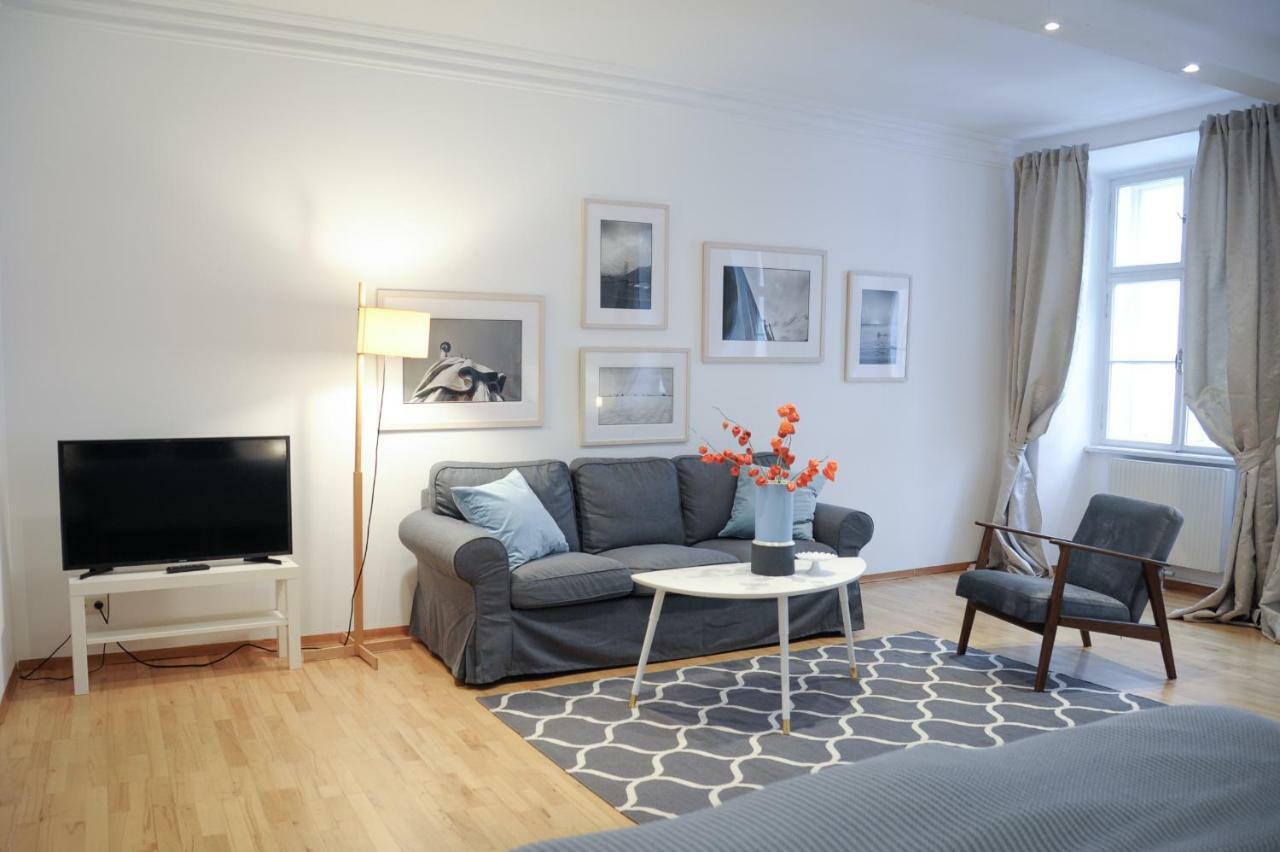 City Center Apartment Wina Bagian luar foto