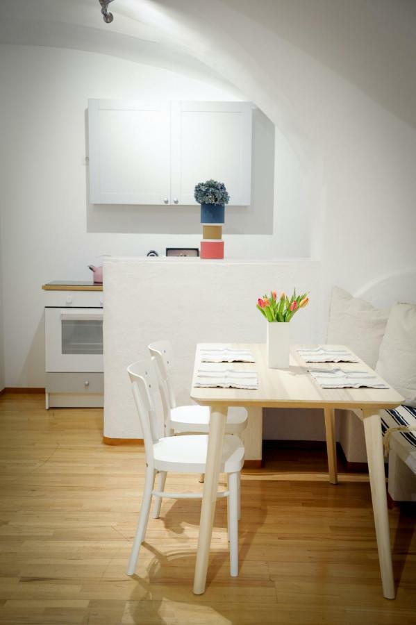 City Center Apartment Wina Bagian luar foto